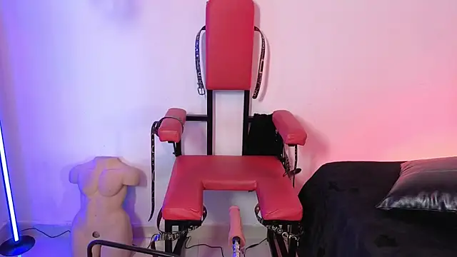 elowen halley1 online show from April 2026 09:39:33 PM