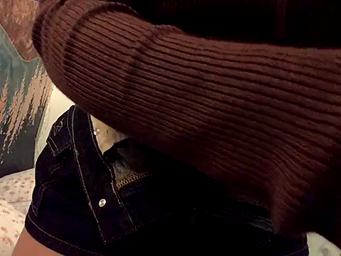 AuraLush online show from September 2025 03:09:02 AM