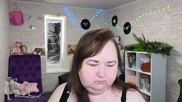 Eloisa Eliot online show from September 2025 01:45:02 PM