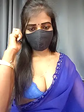 Misss-julli online show from February 2026 02:23:02 PM