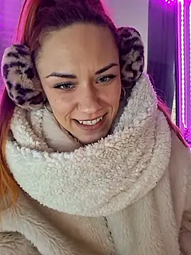 SlimBellaa online show from January 2026 04:33:02 PM