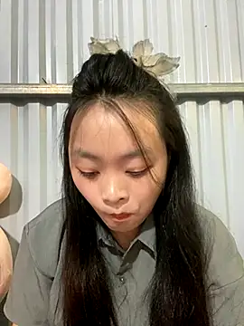 Julia-Elsa online show from September 2025 03:41:02 AM