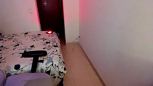 lain t online show from November 2025 08:25:01 AM