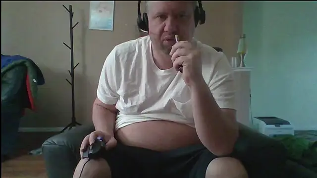 Snapshot of Single_White_Male chatting on May 2026 11:50:02 AM Single White Male online show from May 2026 11:50:02 AM