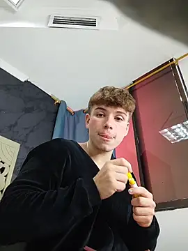 TaylerWhite online show from November 2025 12:33:02 PM