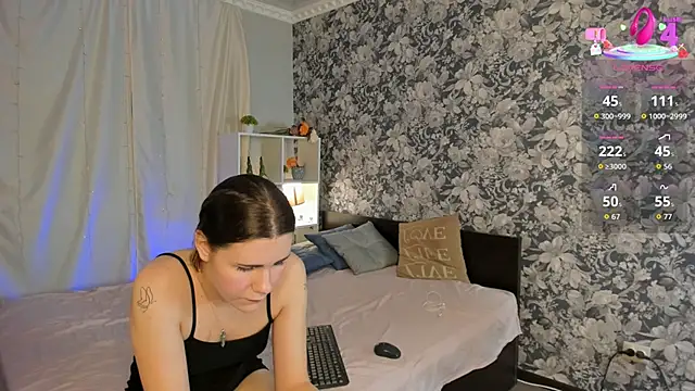 Snapshot of Laila_Blarr chatting on October 2025 11:10:01 AM Laila Blarr online show from October 2025 11:10:01 AM