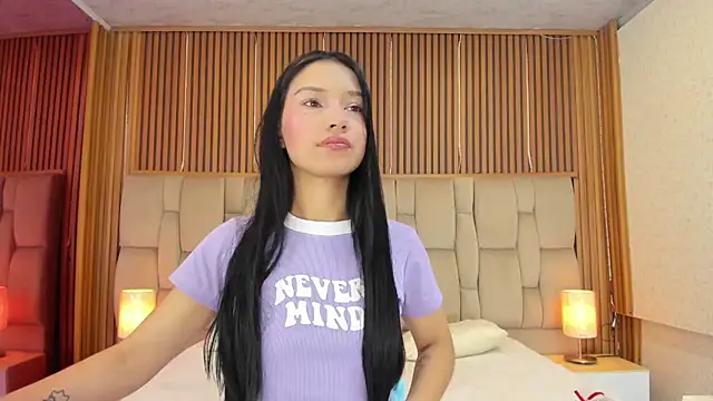 Sophie Calloway online show from April 2026 02:33:01 PM