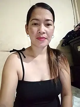 wildxxxGia online show from February 2026 07:45:02 PM