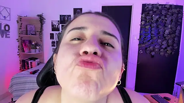 Lana Herondale online show from November 2025 09:13:02 AM