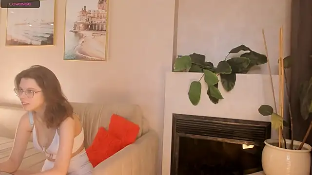 Xonalenei online show from April 2026 08:11:02 PM