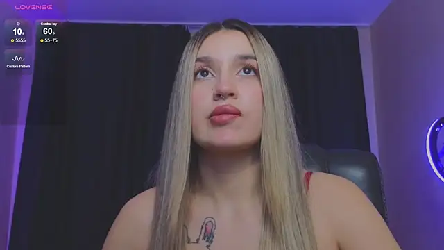 RoxyChill online show from October 2025 08:48:02 PM