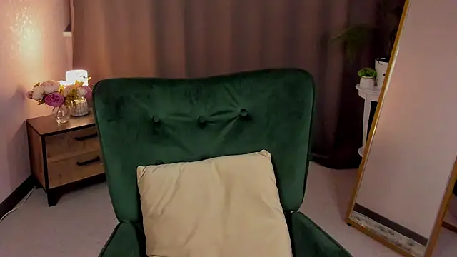 cute luucy online show from February 2026 03:27:02 AM