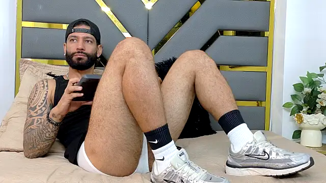 yorbymaxx online show from October 2025 12:51:01 PM