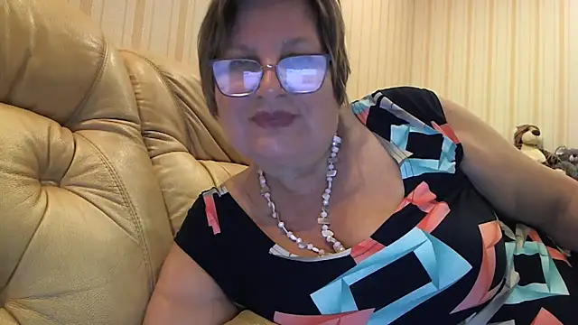 Snapshot of Simply_woman chatting on May 2026 10:03:01 PM Simply woman online show from May 2026 10:03:01 PM