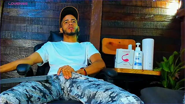 Alex bigcock11  online show from October 2025 11:45:02 AM