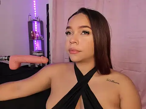 ImSofiVega online show from October 2025 04:29:01 PM