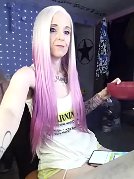 Snapshot of Purple2StayThnxx chatting on June 2026 11:05:01 AM Purple2StayThnxx online show from June 2026 11:05:01 AM