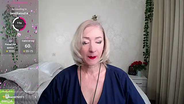 hunters woman online show from November 2025 12:17:01 PM