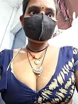 RAYI Queen 3 online show from November 2025 02:52:02 PM