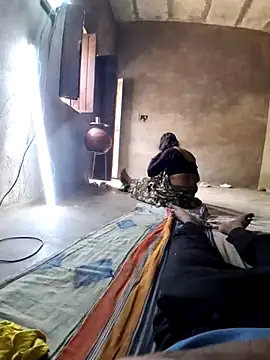 Snapshot of RAYI_Queen_3 chatting on April 2026 06:11:02 AM RAYI Queen 3 online show from April 2026 06:11:02 AM