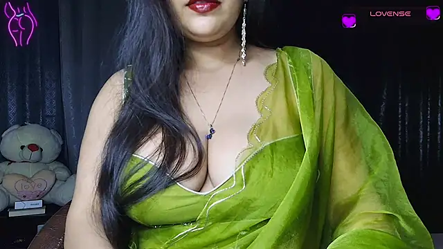 Snapshot of MissNasha chatting on June 2026 02:33:01 PM MissNasha online show from June 2026 02:33:01 PM