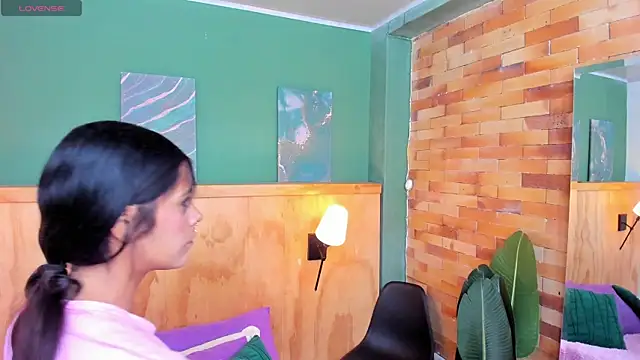 milavega  online show from January 2026 12:10:02 PM