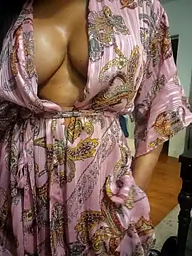 Snapshot of Caramel_Lights chatting on May 2026 03:44:01 AM Caramel Lights online show from May 2026 03:44:01 AM