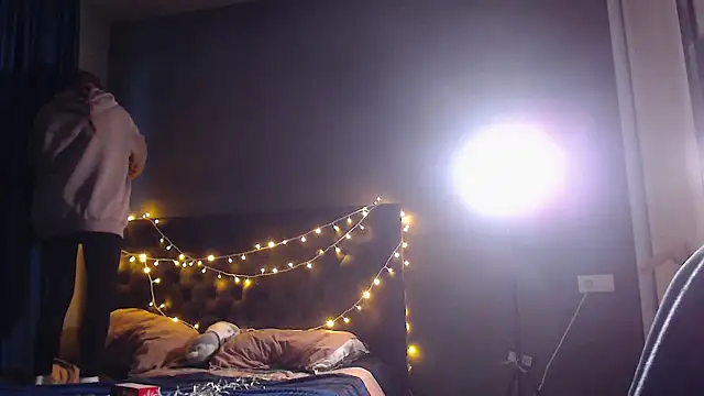 tokyomeow online show from November 2025 04:24:02 AM