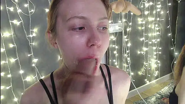 tokyomeow online show from November 2025 04:03:02 AM