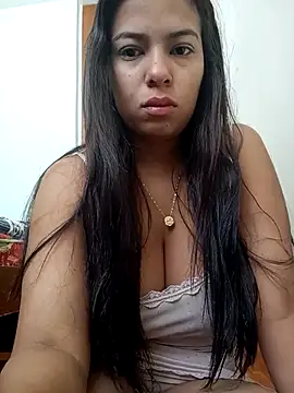 Snapshot of IsabellaLuxe chatting on September 2025 12:08:02 PM IsabellaLuxe online show from September 2025 12:08:02 PM