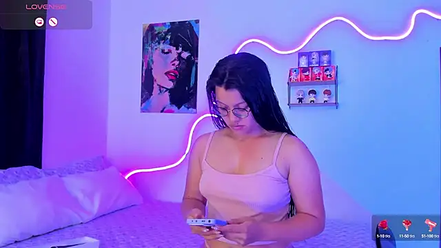 Snapshot of Dilan_and_Mia chatting on October 2025 05:33:02 PM Dilan and Mia online show from October 2025 05:33:02 PM
