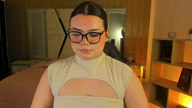 Snapshot of Maxxxine1 chatting on March 2026 11:49:02 PM Maxxxine1 online show from March 2026 11:49:02 PM
