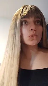 Aurora blaack online show from December 2025 01:32:02 AM