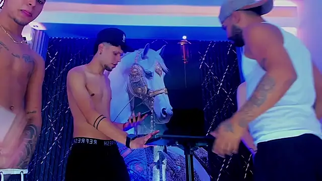 Snapshot of Dominic_Max_ chatting on September 2025 07:30:01 AM Dominic Max online show from September 2025 07:30:01 AM