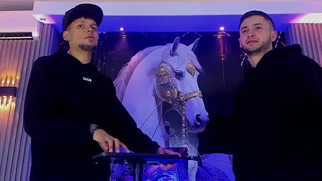 Snapshot of Dominic_Max_ chatting on September 2025 04:12:01 AM Dominic Max online show from September 2025 04:12:01 AM