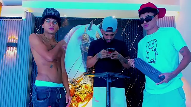 Snapshot of Dominic_Max_ chatting on September 2025 03:53:01 AM Dominic Max online show from September 2025 03:53:01 AM