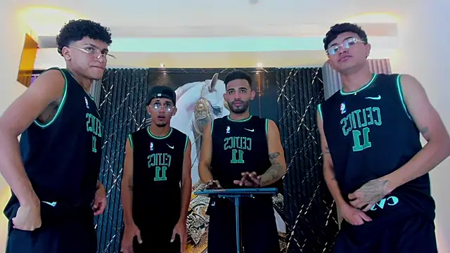 Dominic Max  online show from October 2025 08:37:01 AM