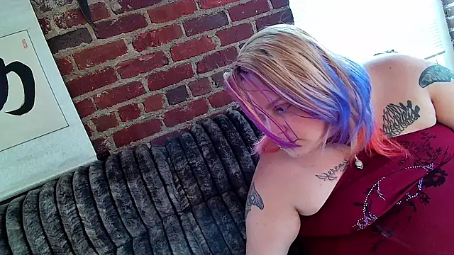 Snapshot of Jynxthefoxyfuck chatting on December 2025 08:06:02 PM Jynxthefoxyfuck online show from December 2025 08:06:02 PM