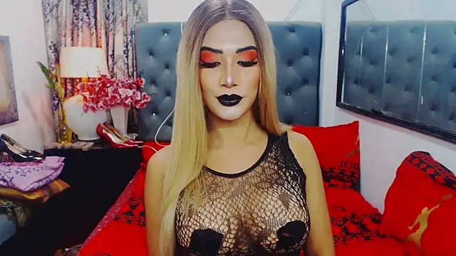 Snapshot of Mistress4fun chatting on March 2026 07:58:02 AM Mistress4fun online show from March 2026 07:58:02 AM