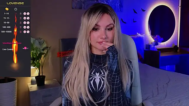 Ginger Jessy  online show from October 2025 02:41:02 PM