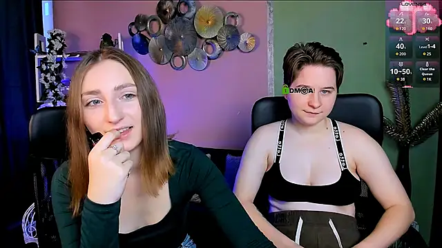 eva smiith  online show from November 2025 07:51:02 AM