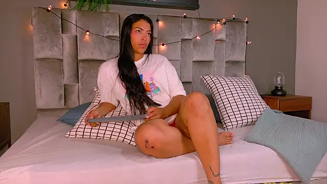 RiriiBrunette   online show from December 2025 08:03:02 PM