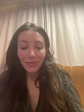 HellaryTourent online show from February 2026 02:26:01 PM