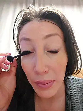 HellaryTourent online show from February 2026 02:53:02 AM