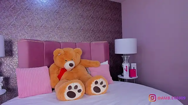 amber sparkle online show from April 2026 12:41:01 PM