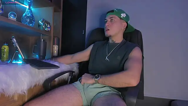 Gael williams1 online show from December 2025 09:33:02 PM