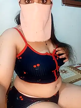 Queen-15 online show from October 2025 11:36:02 PM