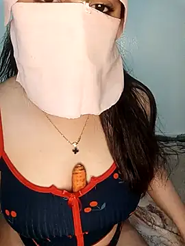 Queen-15 online show from October 2025 11:27:02 PM