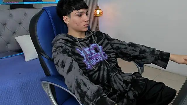 SamBlack  online show from April 2026 12:36:02 PM