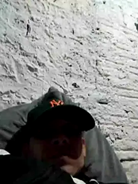 Snapshot of danielguerreros@xh chatting on June 2026 08:52:01 PM danielguerrerosxh online show from June 2026 08:52:01 PM